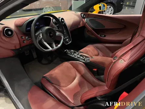 2023 McLaren GT 4
