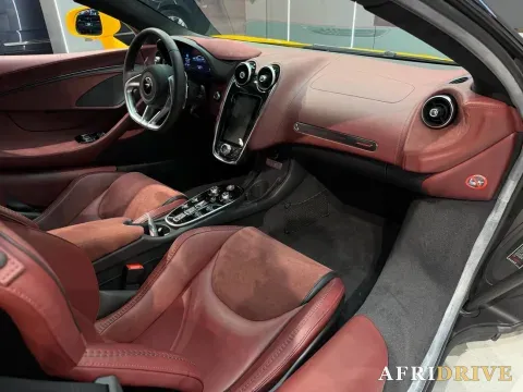 2023 McLaren GT 6