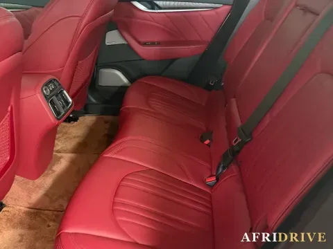 2022 Maserati Levante 7