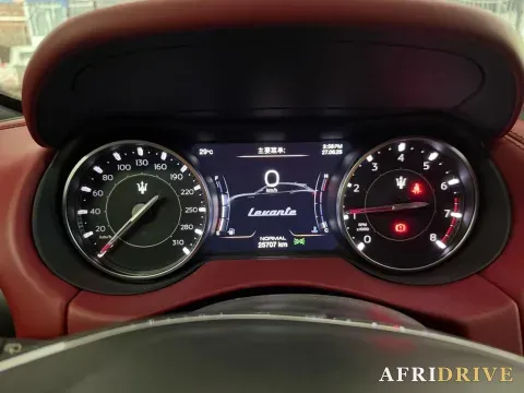 2022 Maserati Levante 8