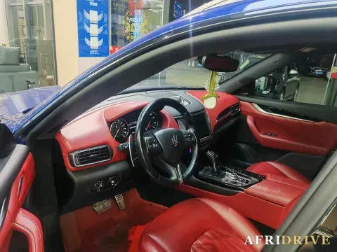 2021 Maserati Levante 2