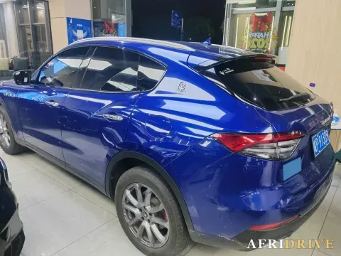 2021 Maserati Levante 4