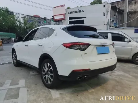 2021 Maserati Levante 4