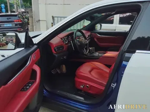 2021 Maserati Levante 6
