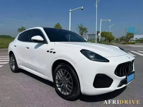 2022 Maserati Levante 3