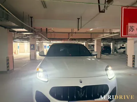 2022 Maserati Levante 7