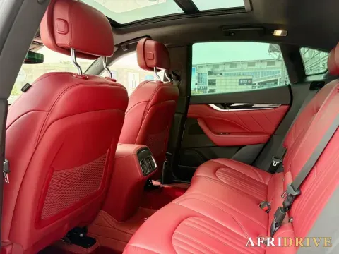 2021 Maserati Levante 5