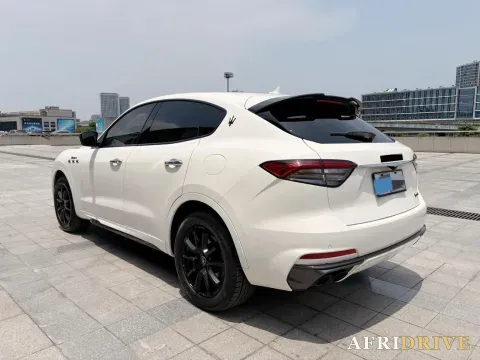 2021 Maserati Levante 7
