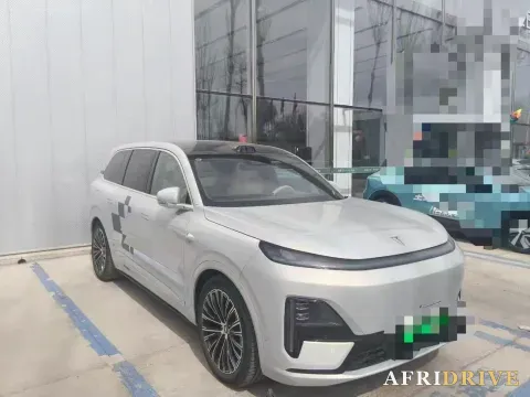 2025 Deepal S09 3