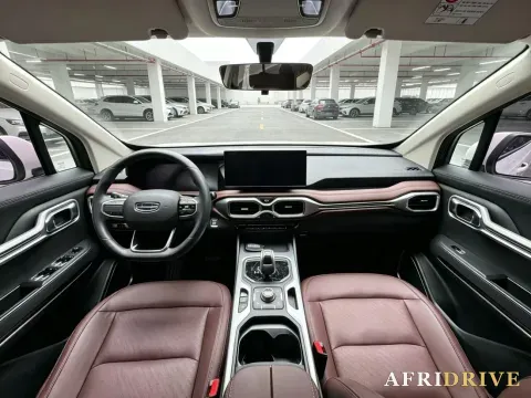 2022 Geely Okavango 8