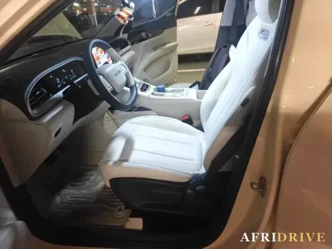 2025 Geely Galaxy XingYuan 4