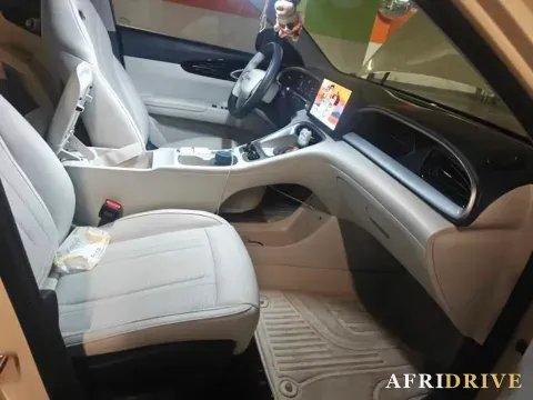 2025 Geely Galaxy XingYuan 5