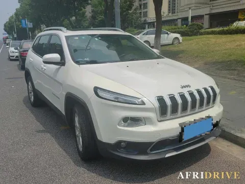 2017 Jeep Cherokee 2
