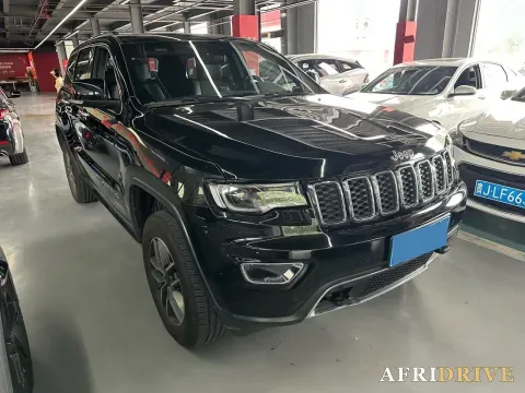 2020 Jeep Grand Cherokee 2