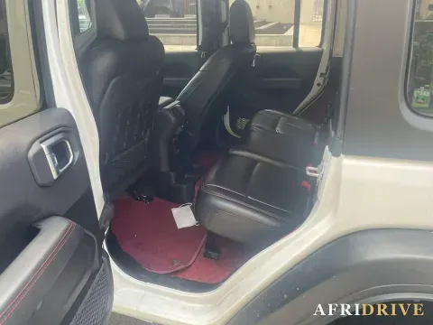 2021 Jeep Wrangler 5