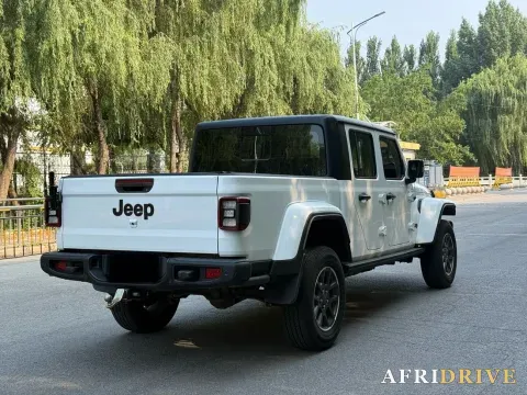 2022 Jeep Gladiator 8