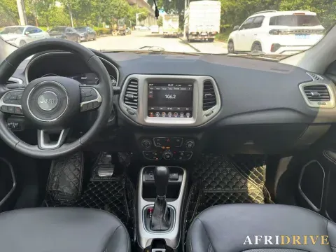 2019 Jeep Compass 8