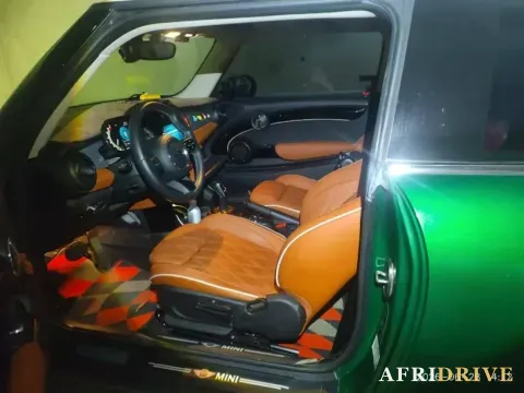 2022 MINI MINI 5