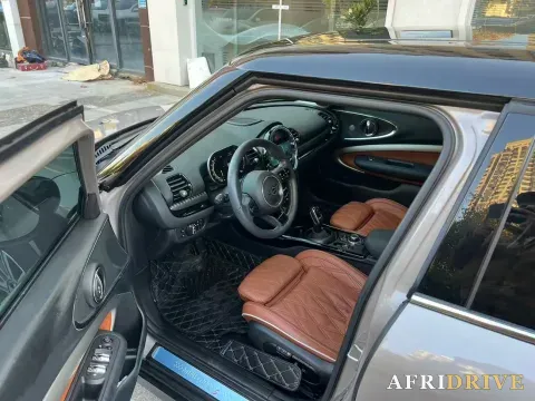 2023 MINI CLUBMAN 4