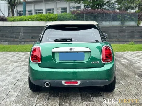 2020 MINI MINI 5