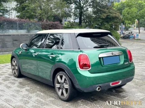 2020 MINI MINI 6