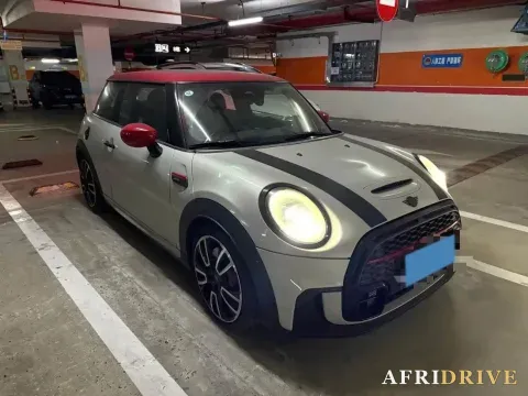 2022 MINI JCW 2