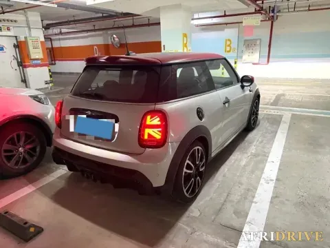 2022 MINI JCW 4