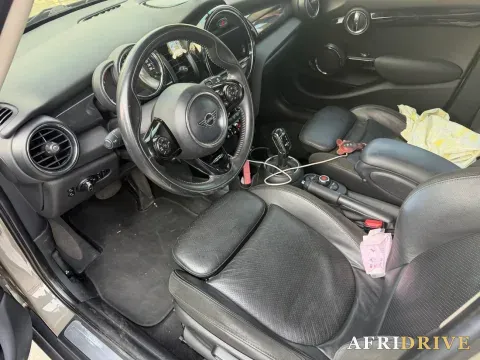 2018 MINI MINI 2