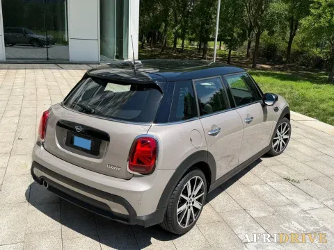 2023 MINI MINI 4