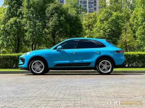 2022 Porsche Macan 3