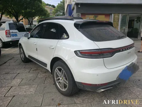 2020 Porsche Macan 4