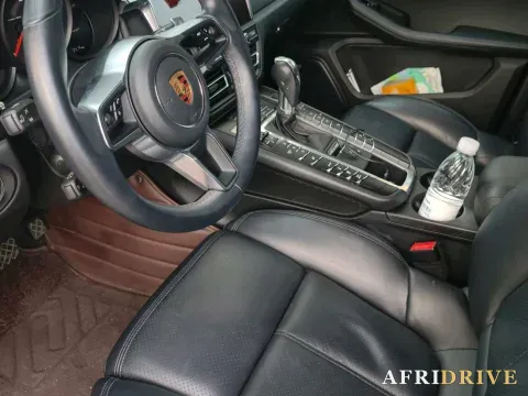 2020 Porsche Macan 7