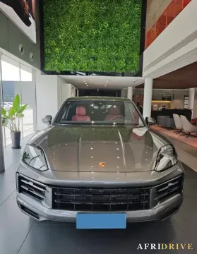2025 Porsche Cayenne 2