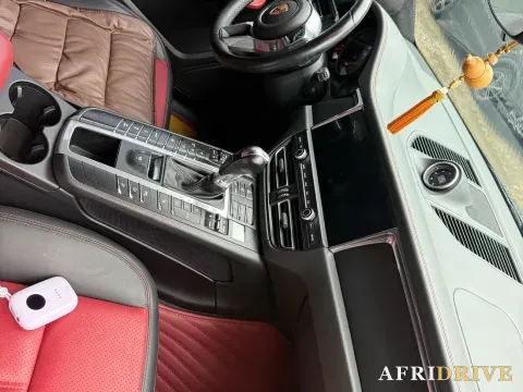 2018 Porsche Macan 3