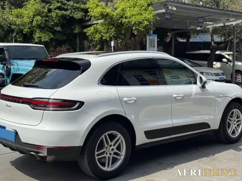 2020 Porsche Macan 3