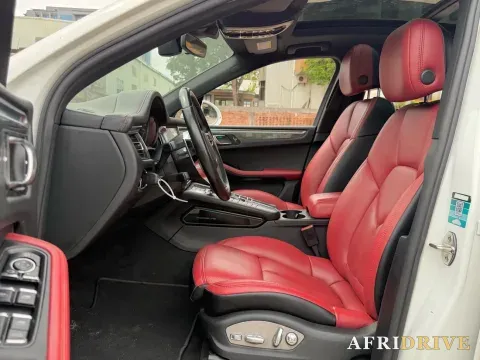 2020 Porsche Macan 4
