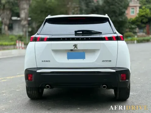 2022 Peugeot 2008 8