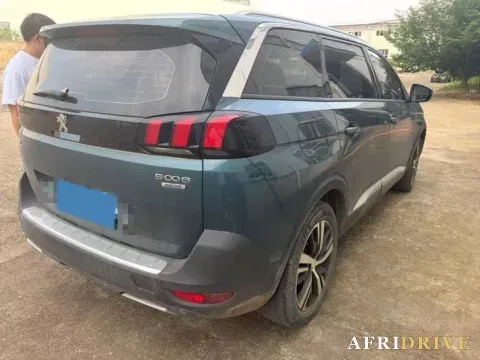 2021 Peugeot 5008 5