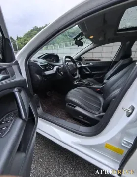 2022 Peugeot 408 6