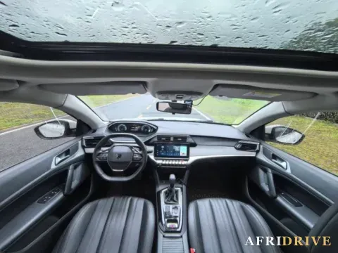 2022 Peugeot 408 8
