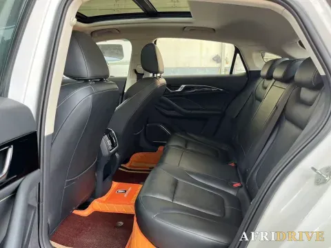2023 Bestune B70 4