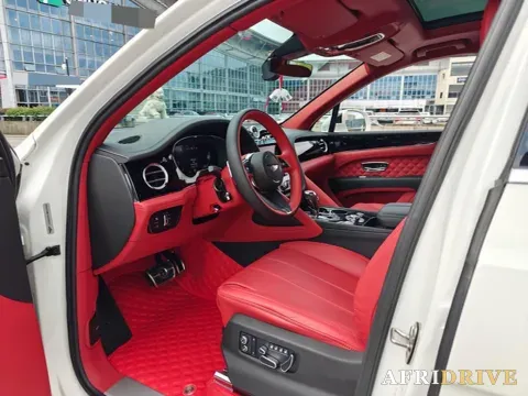 2021 Bentley Bentayga 3