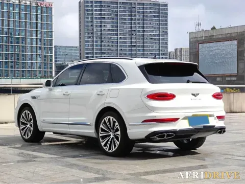 2021 Bentley Bentayga 6