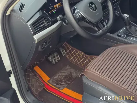 2022 Bestune B70 4