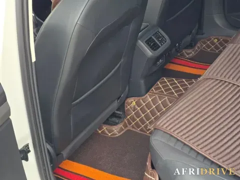 2022 Bestune B70 5