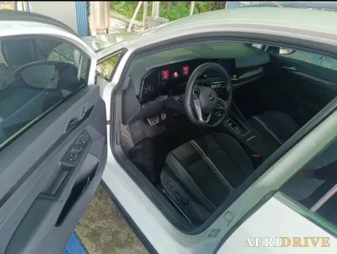 2023 Volkswagen Golf 3
