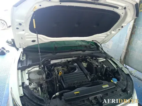 2023 Volkswagen Golf 4
