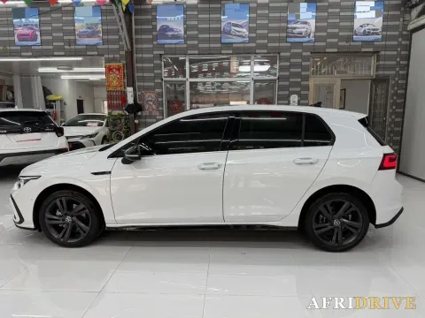 2023 Volkswagen Golf 3