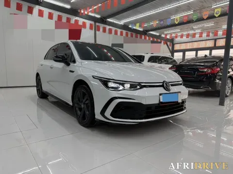 2023 Volkswagen Golf 4