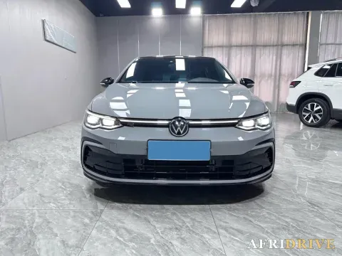 2023 Volkswagen Golf 2